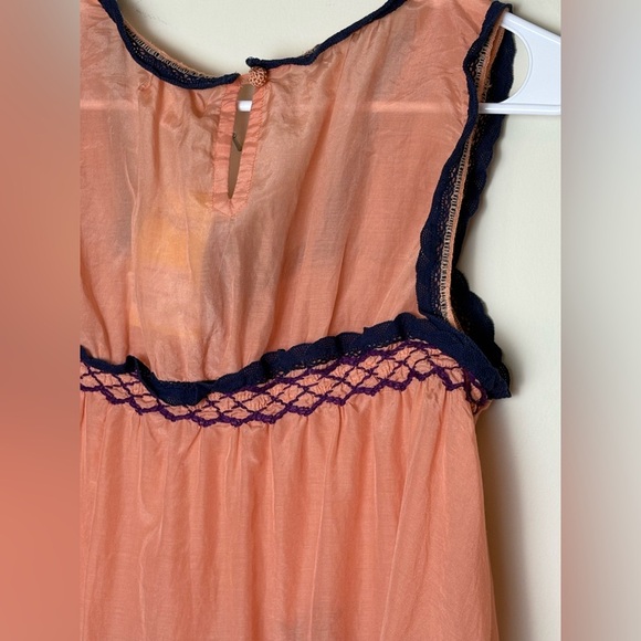 NWT Anthro Peach Sleeveless Top with Navy Floral Embroidery - Picture 13 of 16